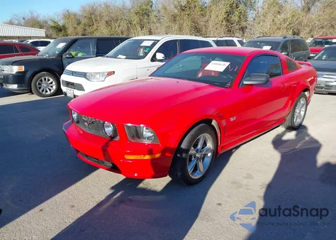 2006 Ford Mustang Gt z USA, uszkodzony, nr VIN 1ZVHT82H465207382